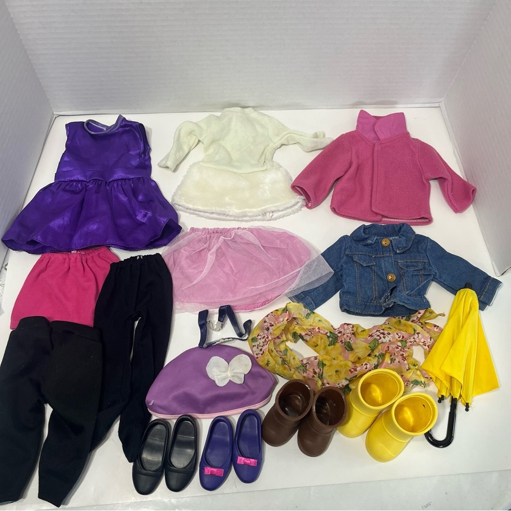 NEWBERRY 18” doll clothes lot #2 Stella & Finn